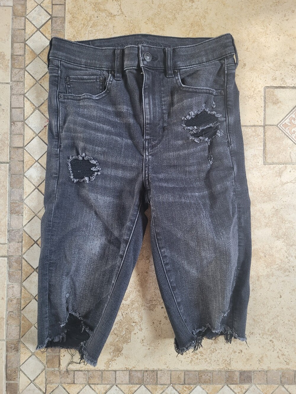 American Eagle Outfitters WoMen’s Distressed  Super High Rise Biker Jean Shorts